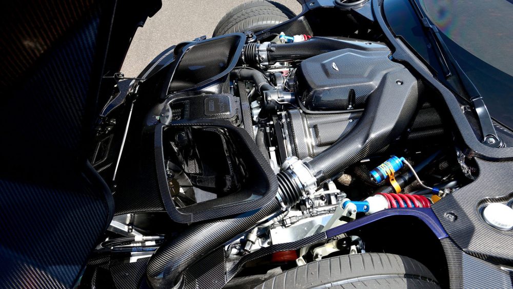 aston-martin-vulcan-mecum-01